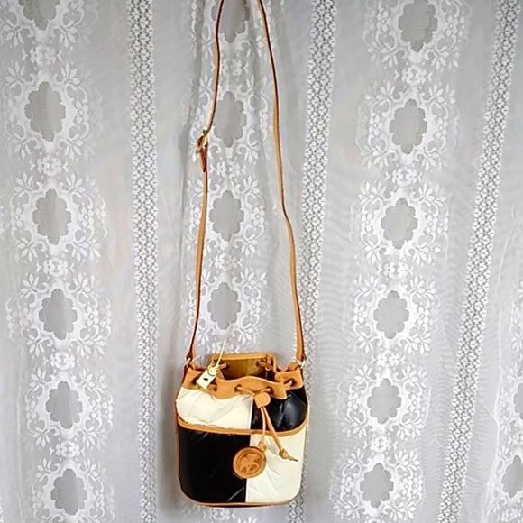 Vintage Authentic Hunting World Nylon W/ Leather Crossbody Bag Black White Tan - Picture 2 of 16